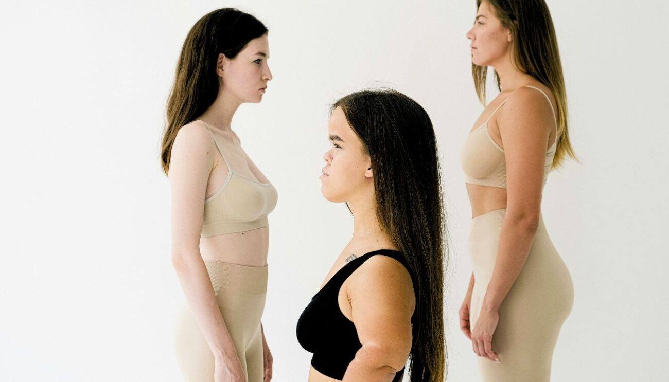 an image shows women with different body shapes body -positive