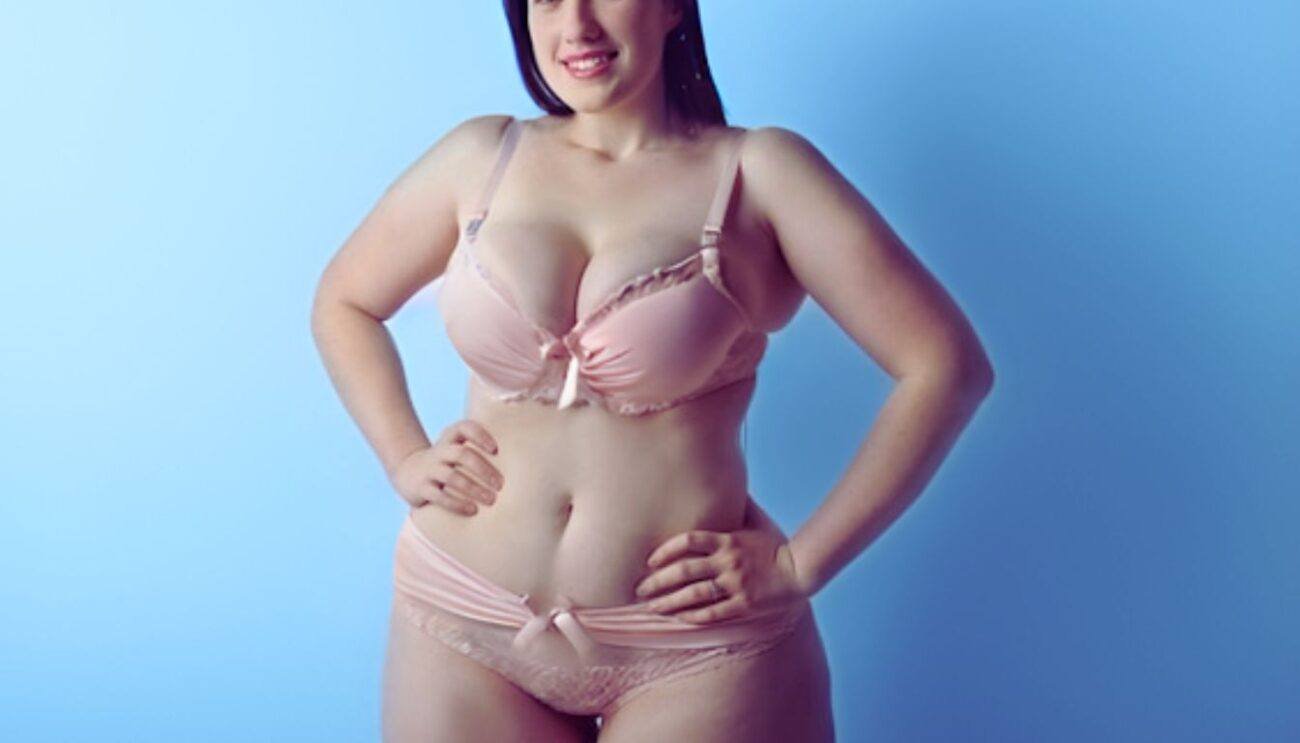 image-shows-big-breasts-lingerie-for-women
